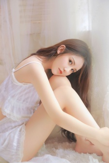 口吃的外国女孩迷上中国自学汉语